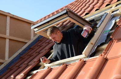 Pose de fenêtres de toit Velux à Roumare